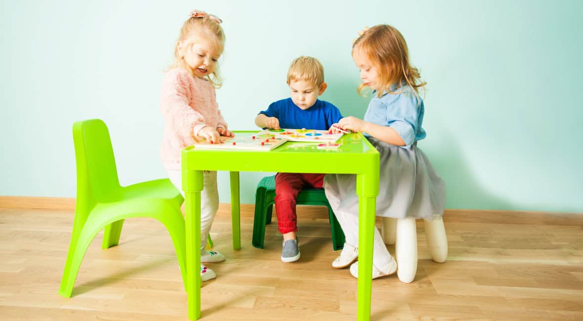 adjustable kids table