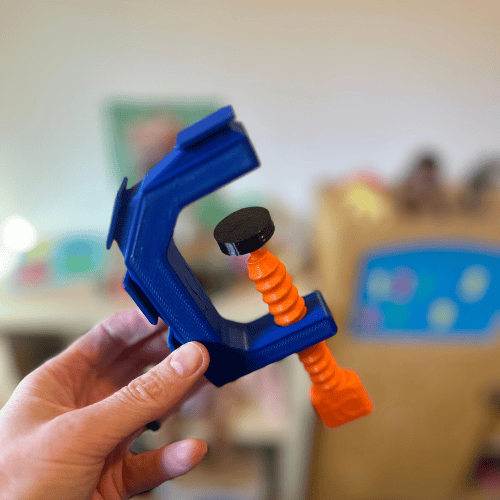 track clamp for toy cars