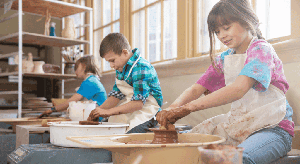 kid pottery class