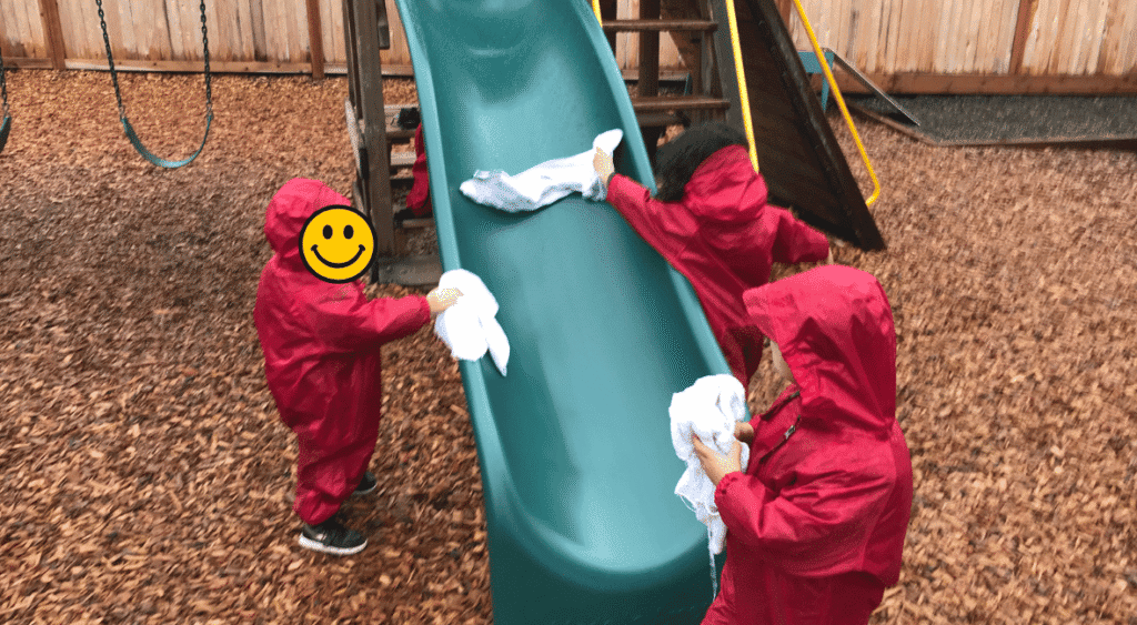 preschoolers cleaning