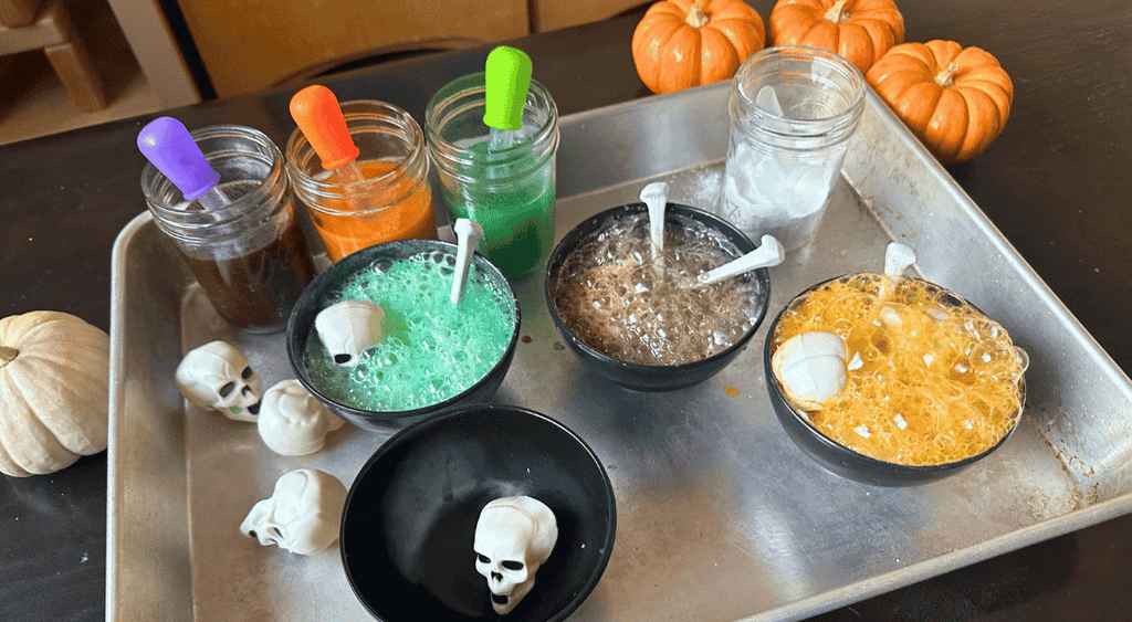 Halloween fizzy potion sensory play